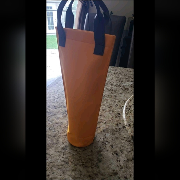 Veuve Clicquot Champagne Insulated Cooler Bottle Bag Wine Carrier - Picture 2 of 5